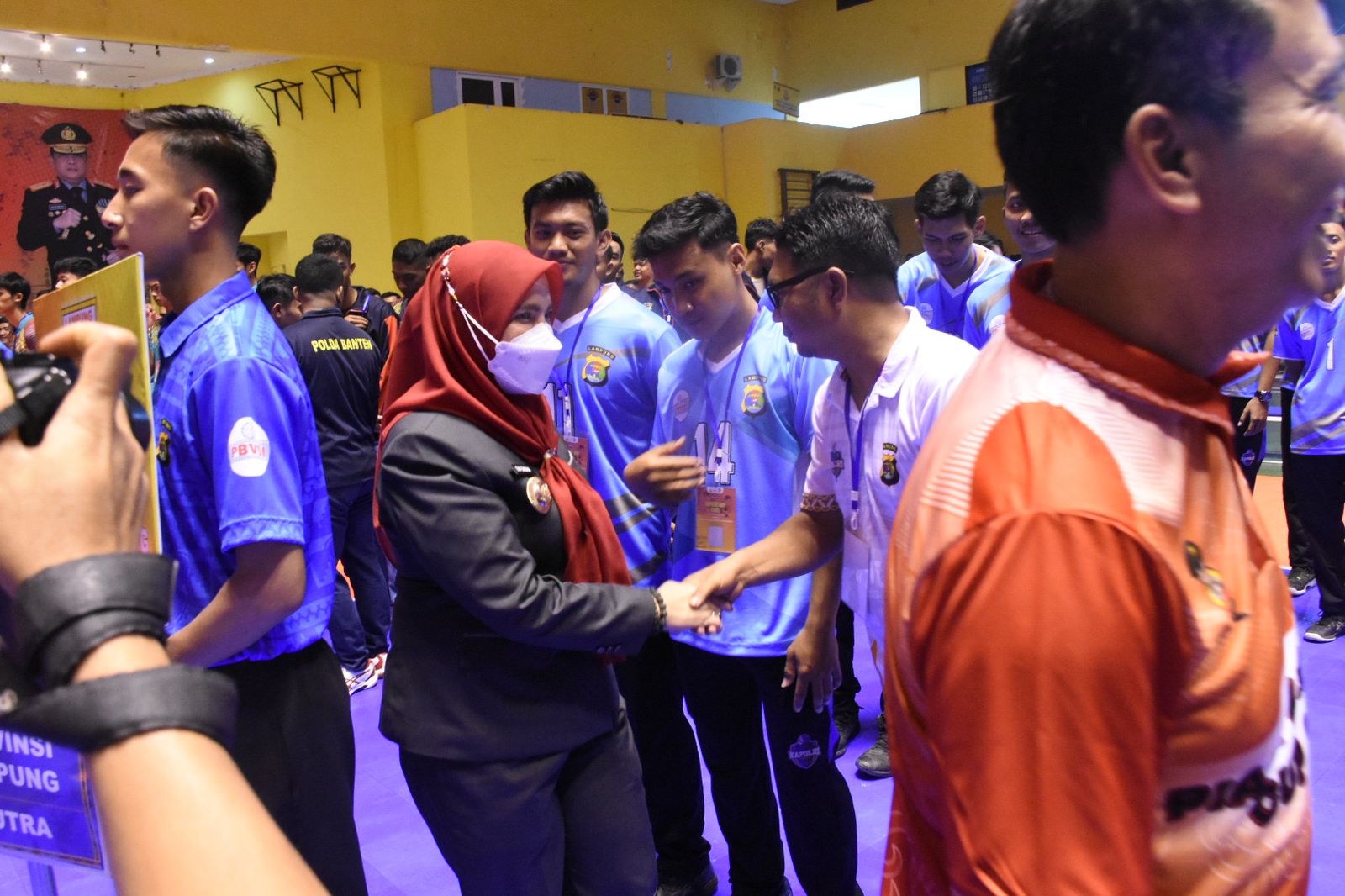 Walikota Eva Dwiana menghadiri pembukaan Kapolri Cup 2023 di PKOR Way Halim || Foto: Isitimewa