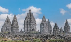 Pesona Candi Prambanan, Terpilih Sebagai Spot Pameran Kaws!