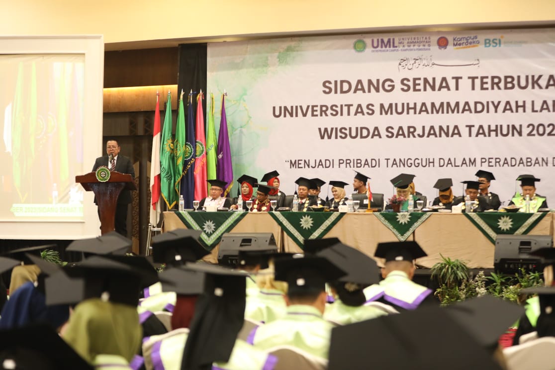 Gubernur Lampung Arinal Djunaidi menghadiri acara Wisuda Sarjana Strata 1 (S1) Universitas Muhamadiyah Lampung (UML) || Foto: Adpim Pemprov Lampung