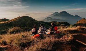 Rekomendasi 5 Gunung untuk Pendaki Pemula yang Bisa Dijajal