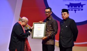 Jadi Tokoh Inspiratif Dunia, Biografi Jokowi Tulisan Dirut PLN Terbit di Korea