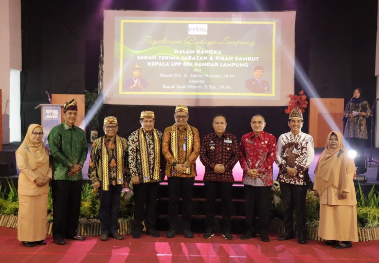 Plh. Kepala Dinas Kominfo dan Statistik Provinsi Lampung, Achmad Saefulloh, menghadiri acara serah terima jabatan Kepala LPP RRI Bandar Lampung || Foto: Dinas Kominfo dan Statistik Provinsi Lampung