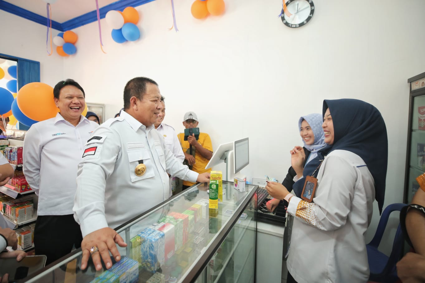 Gubernur Lampung Arinal Djunaid meluncurkan Warung Sehat di Desa Raman Endra, Kecamatan Raman Utara, Lampung Timur || Foto: Adpim Pemprov Lampung