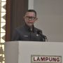 Gubernur Lampung diwakili oleh Sekdaprov Lampung, Fahrizal Darminto menyampaikan jawaban terhadap Pandangan Umum Fraksi-Fraksi DPRD Provinsi Lampung terkait Raperda APBD Provinsi Lampung Tahun Anggaran 2024 || Foto: Dinas Kominfotik Provinsi Lampung