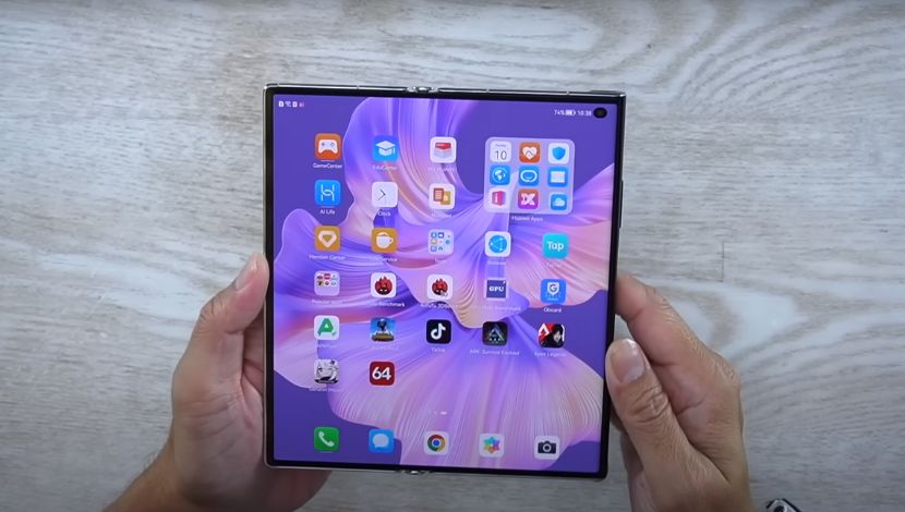 Huawei Mate Xs 2 (Photo Youtube DHIARCOM) 5W1HINDONESIA.ID