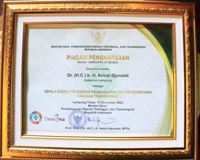 Gubernur Lampung Arinal Djunaidi meraih Penghargaan Kepala Daerah Penggerak Pembangunan dan Pengawasan Kawasan Transmigrasi Menteri Desa Pembangunan Daerah Tertinggal dan Transmigrasi RI || Foto: Dinas Kominfo dan Statistik Provinsi Lampung