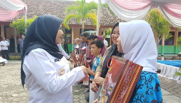 Walikota Serahkan Program Biling Sekolah Untuk Jenjang SD dan SMP
