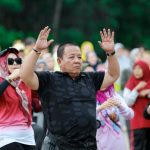 Gubernur Arinal dan Ibu Riana Bersama Jajaran OPD Pemprov Lampung Senam Bersama