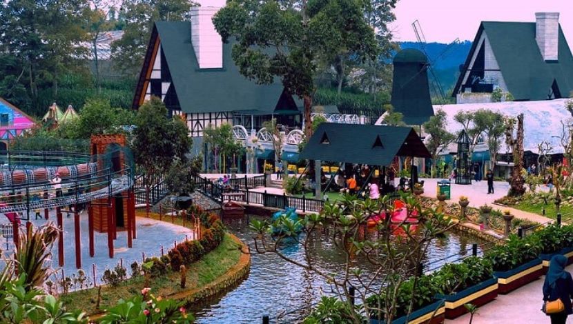 Lembang Park and Zoo (Photo Daihatsu) 5W1HINDONESIA.ID