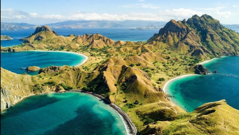 Pulau Padar (Photo TripAdvisor) 5W1HINDONESIA.ID