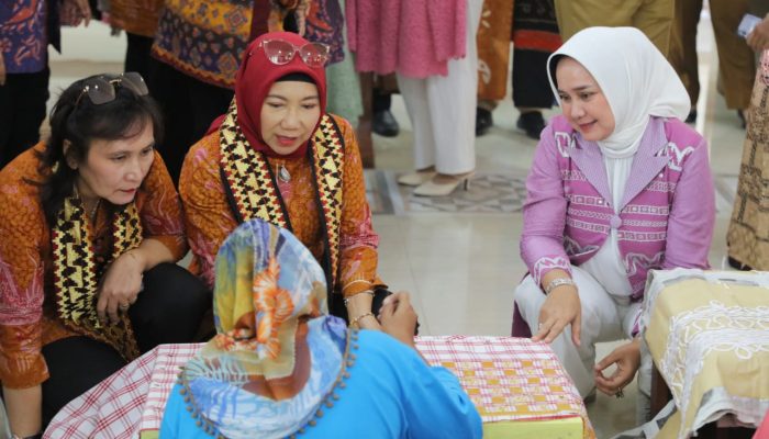 Ketua Dekranasda Lampung Terima Kunjungan Penasihat Dharma Wanita Persatuan Kementerian Kelautan dan Perikanan RI
