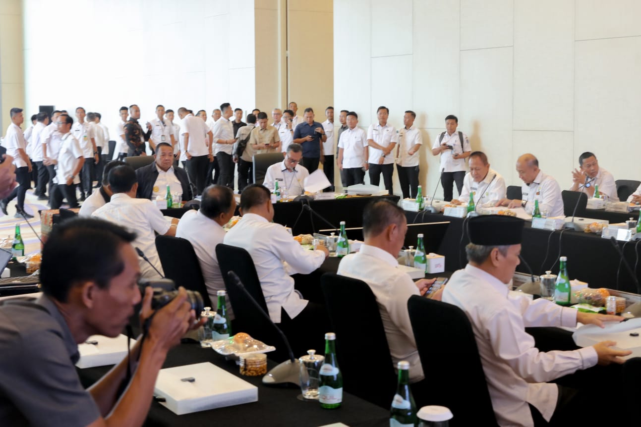 Gubernur Lampung Arinal Djunaidi memimpin RUPS PT Bank Pembangunan Daerah Lampung (Bank Lampung) Tahun 2023 dan RUPS-LB Bank Lampung Tahun 2024 || Foto: Adpim Pemprov Lampung