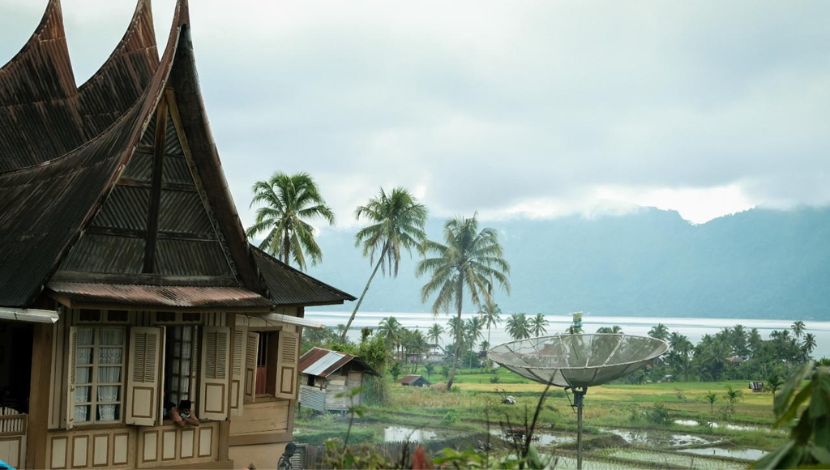 Danau Meninjau Sumbar (Photo Wonderful Image) 5W1HINDONESIA.ID