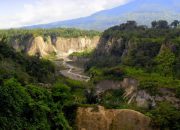 Ngarai Sianok Sumbar (Photo Sumbarprov.go.id) 5W1HINDONESIA.ID