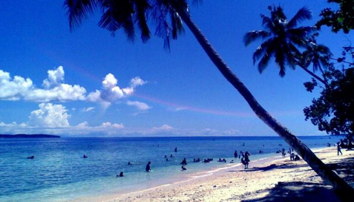 Pantai Bosnik Papua, Cantiknya Pantai di Biak Ini!