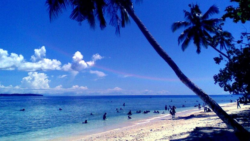 Pantai Bosnik Papua (Photo KSMTour.com) 5W1HINDONESIA.ID