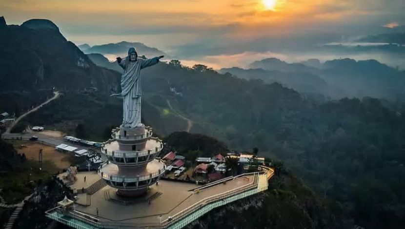 Patung Buntu Yesus Burake Sulut (Photo VictoryNews) 5W1HINDONESIA.ID