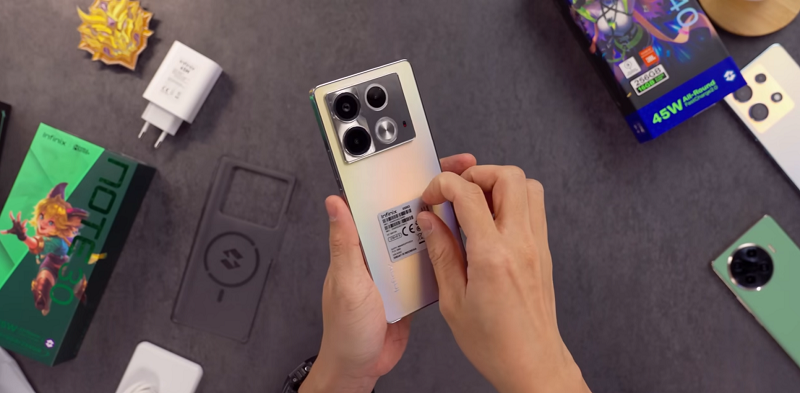 Unboxing Infinix Note 40 || Foto: Youtube @gadgetin