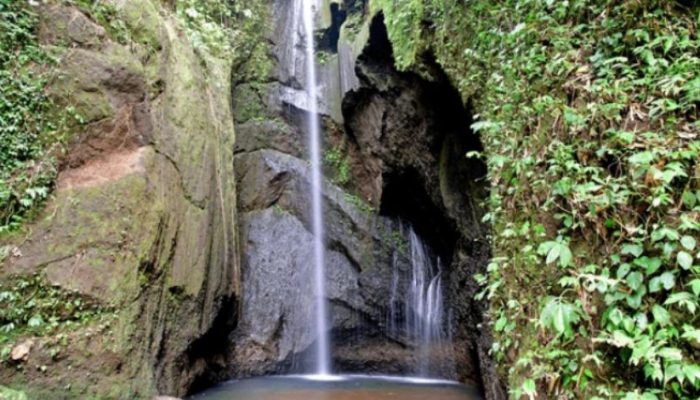 Air Terjun Pengempu Bali: Jam Buka, Rute, Harga Tiket Masuk & Daya Tariknya