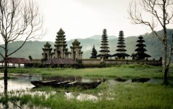 Danau Tamblingan Bali: Jam Buka, Rute, Harga Tiket Masuk & Daya Tariknya