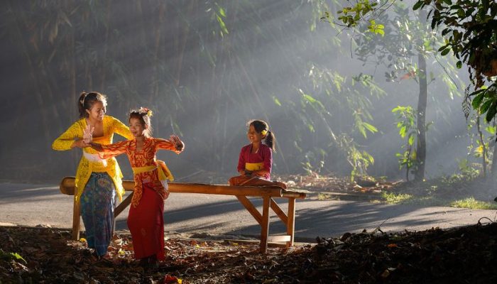 Desa Panglipuran Bali: Jam Buka, Rute, Harga Tiket Masuk & Daya Tariknya