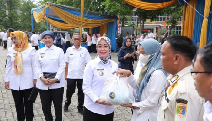 Dewan Pengurus Korpri Lampung Luncurkan Tebus Murah Paket Sembako Bagi PNS Golongan II dan Bazar
