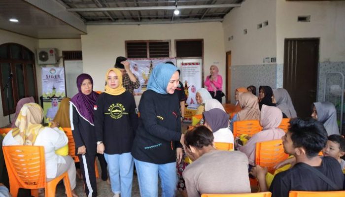 DWP Provinsi Lampung bersama DWP Biro Umum dan DWP Bapenda Salurkan Bantuan untuk Warga Terdampak Banjir
