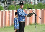 Sekdaprov Lampung Fahrizal Darminto saat menjadi Pembina Upacara Bulanan di Lingkungan Pemerintah Provinsi Lampung || Foto: Adpim Pemprov Lampung