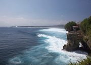 Nusa Ceningan Bali: Jam Buka, Rute, Harga Tiket Masuk & Daya Tariknya
