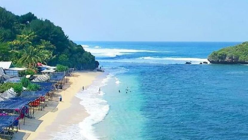 Pantai Sadranan Yogyakarta (Photo: Wikipedia) 5W1HINDONESIA.ID