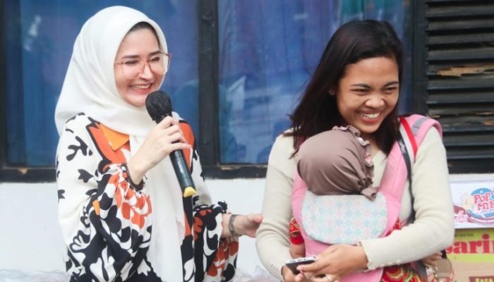 Ketua TP PKK Pesawaran Buka Pasar Murah Mandiri
