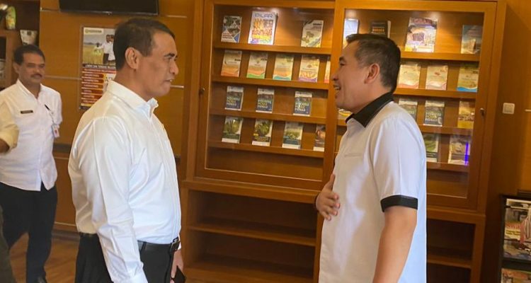 Bupati Pesawaran, Dendi Ramadhona, melakukan kunjungan kerja ke Kementerian Pertanian RI untuk membahas peningkatan areal tanam padi di Kabupaten Pesawaran || Foto: Istimewa