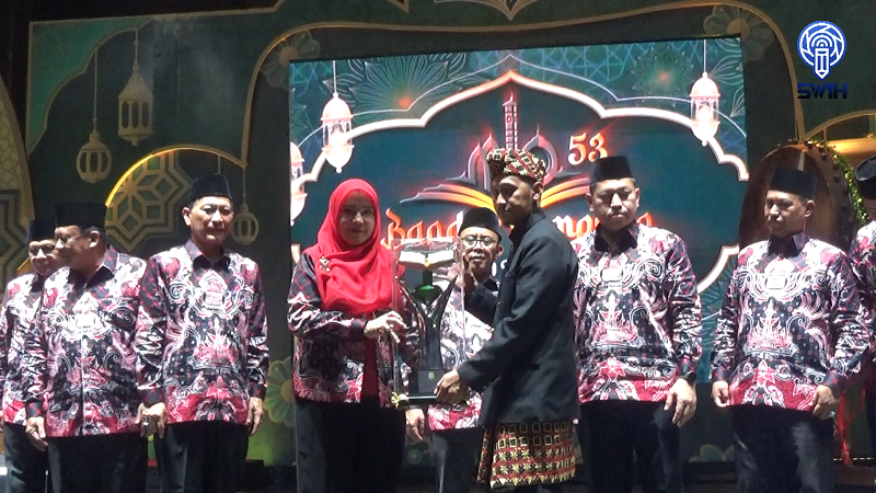 Walikota Eva Dwiana membuka gelaran MTQ ke-53 di Stadion Way Dadi Bandar Lampung || Foto: 5W1HINDONESIA.ID