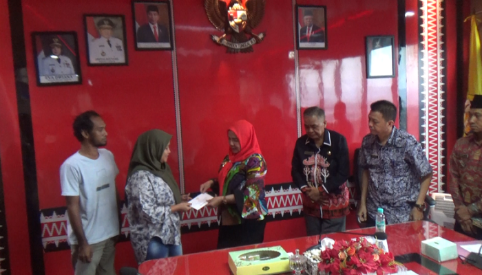 Walikota Bandar Lampung Salurkan Bantuan Rp50 Juta kepada Korban Kebakaran di Kedaton