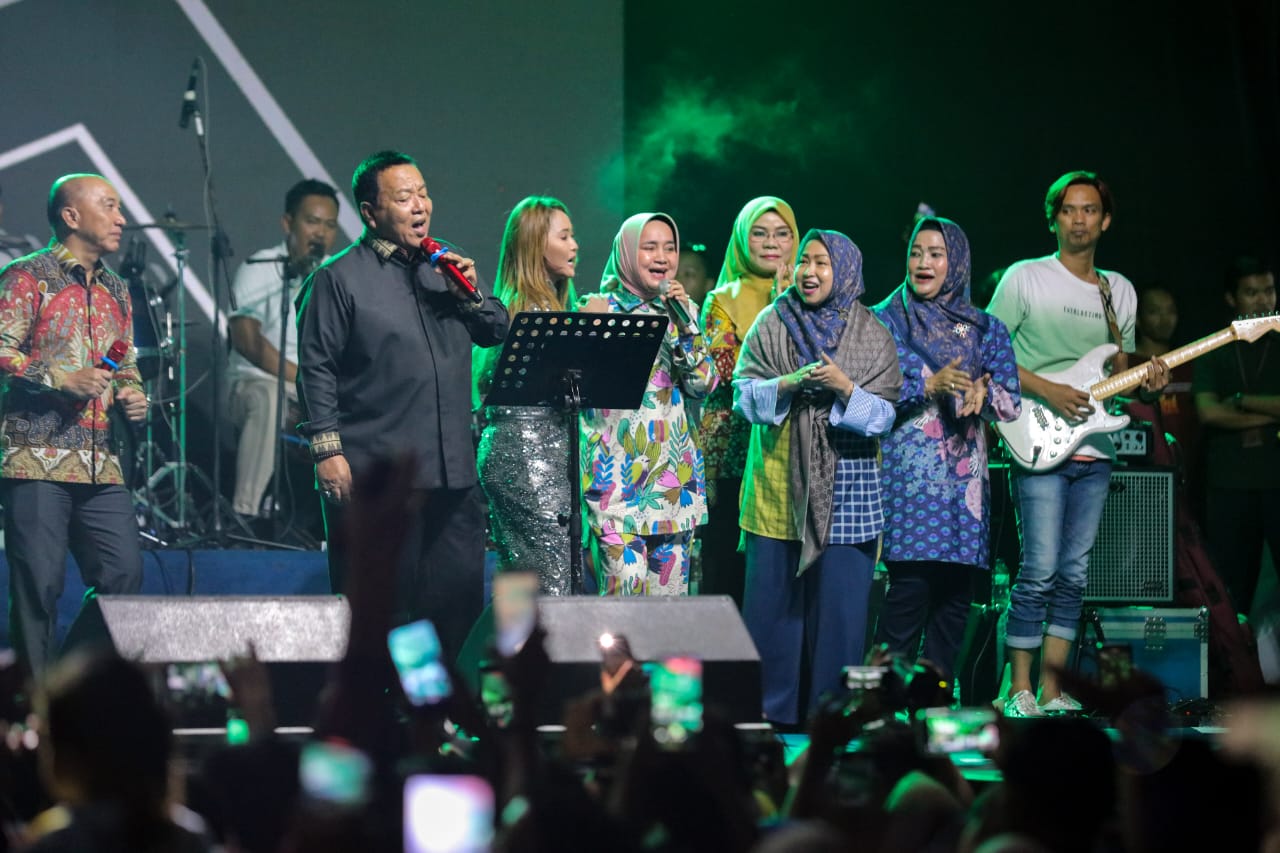 Gubernur Lampung Arinal Djunaidi saat menghadiri Acara "Chip In Literasi Digital" dalam rangka memperingati Hari Kebangkitan Nasional || Foto: Adpim Pemprov Lampung