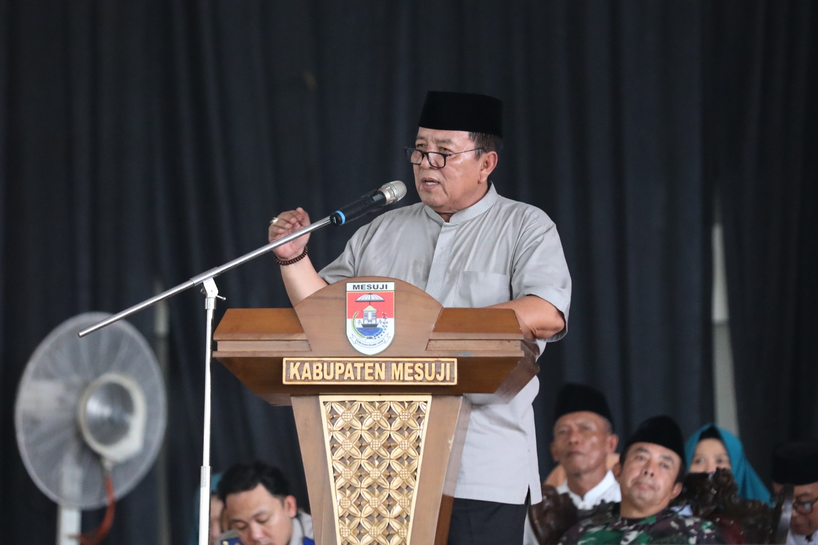 Gubernur Lampung Arinal Djunaidi saat menghadiri Pengajian Akbar Pemerintah Provinsi Lampung, yang dilaksanakan di GSG Taman Kehati, Kabupaten Mesuji || Foto: Adpim Pemprov Lampung