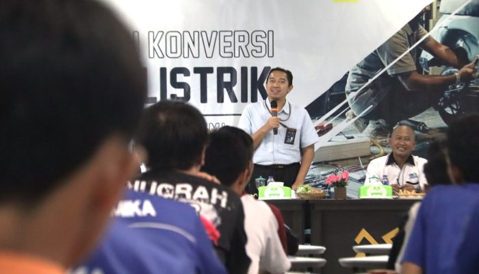 Pacu Pertumbuhan Ekosistem KLBB, PLN Kembali Gelar Pelatihan Konversi Motor Listrik di SMK Lampung