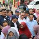 Plh. Gubernur Lampung Fahrizal Darminto mendampingi Menteri Perdagangan Republik Indonesia Zulkifli Hasan melakukan pemantauan harga dan pasokan bahan kebutuhan pokok di Pasar Natar || Foto: Adpim Pemprov Lampung