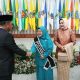 Ketua Umum TP-PKK Pusat Ibu Tri Suswati Tito Karnavian melantik Ibu Maidawati Retnoningsih Samsudin sebagai Penjabat (Pj) Ketua TP-PKK Provinsi Lampung dan juga sebagai Pembina Posyandu Provinsi Lampung di Sasana Bhakti Praja Gedung C Kementerian Dalam Negeri, Jakarta Pusat || Foto: Adpim Pemprov Lampung