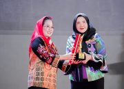 Walikota Eva Dwiana Terima Penghargaan Pembina Koperasi Terbaik dari Dekopin: Komitmen untuk Perekonomian Lokal