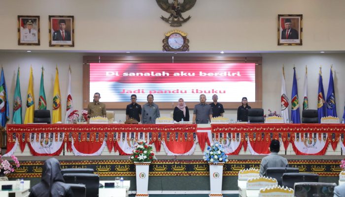 Sekdaprov Lampung Hadiri Rapat Paripurna Penyampaian 6 Raperda Usulan Inisiatif DPRD