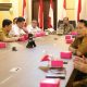 Pj. Gubernur Lampung Samsudin saat rapat virtual bersama Pj. Gubernur Banten Al Muktabar terkait pelaksanaan Pekan Olahraga Nasional (PON) XXIII tahun 2032 mendatang || Foto: Adpim Pemprov Lampung