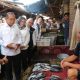 Pj. Gubernur Lampung Samsudin meninjau pasar tradisional saat kunjugan ke Tulang Bawang Barat || Foto: Adpim Pemprov Lampung