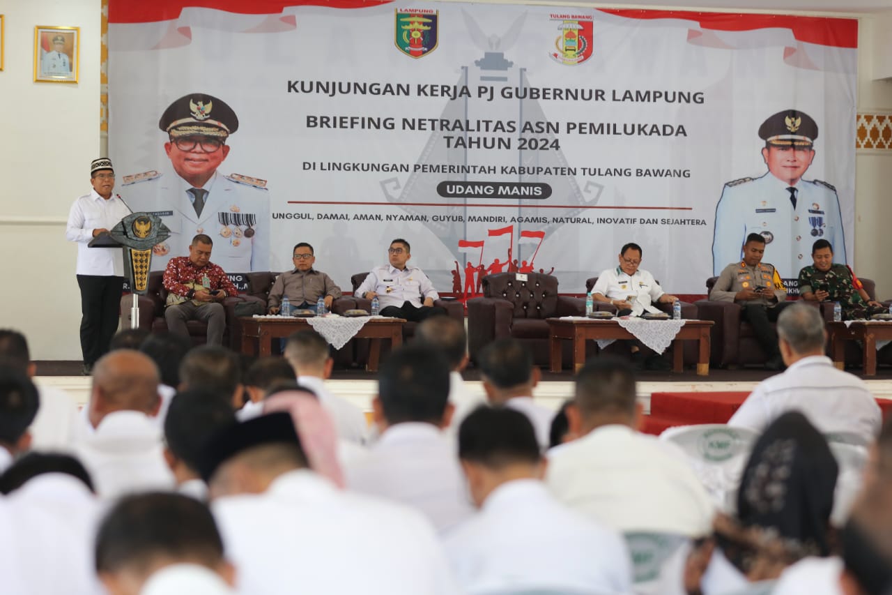 Pj. Gubernur Lampung Samsudin memberikan briefing terkait netralitas ASN di GSG Kabupaten Tulang Bawang || Foto: Adpim Pemprov Lampung