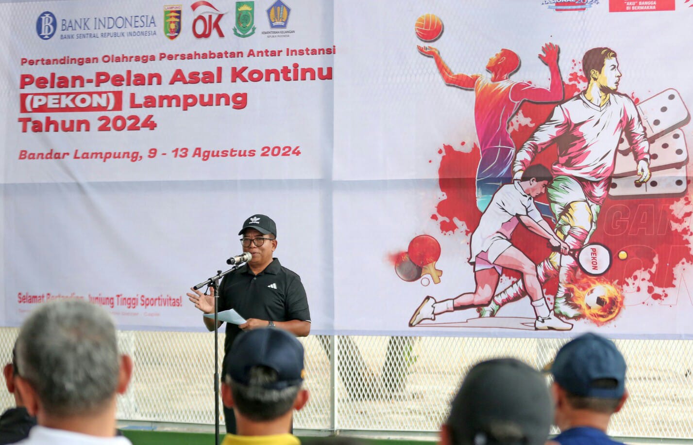 Pj. Gubernur Lampung Samsudin membuka Pertandingan Olahraga Persahabatan Antar Instansi vertikal, OJK, dan perbankan, yang Digelar Perwakilan Bank Indonesia Lampung || Foto: Adpim Pemprov Lampung