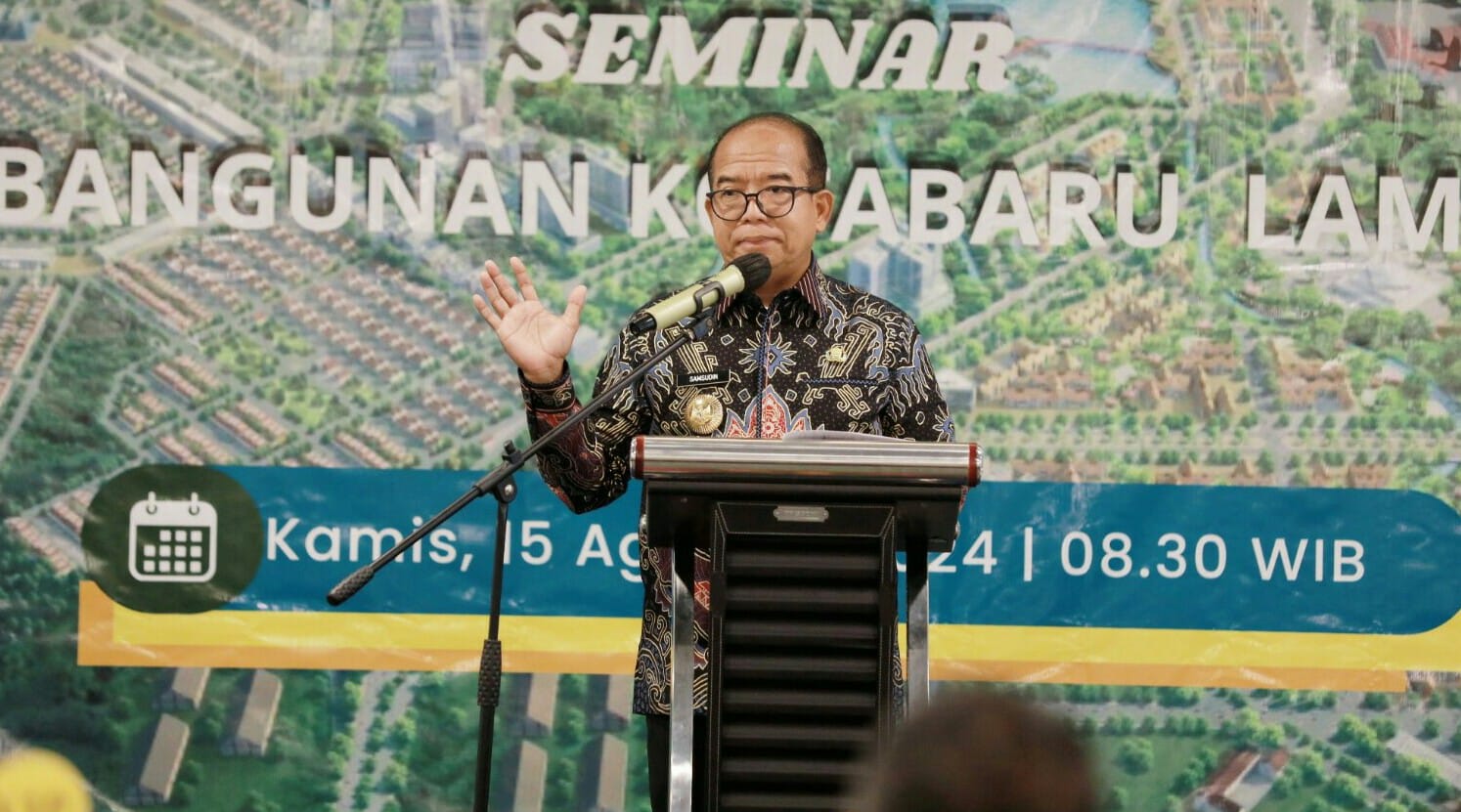 Pj. Gubernur Samsudin dalam Acara Seminar Pembangunan Kota Baru Lampung, yang berlangsung di Hotel Golden Tulip Springhill, Bandar Lampung || Foto: Adpim Pemprov Lampung