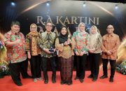 Walikota Eva Dwiana Terima Penghargaan Kartini Awards 2024