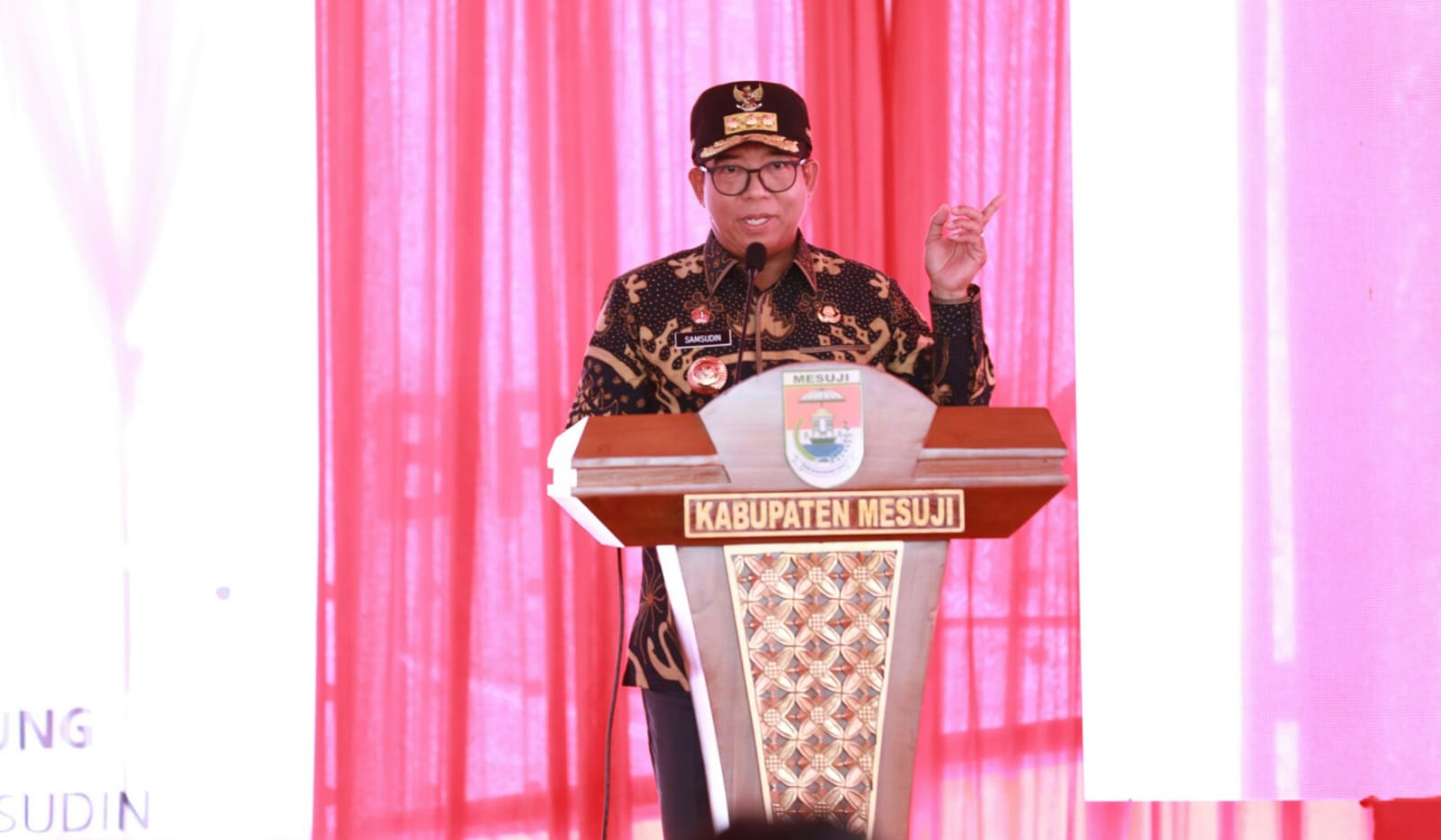 Pj. Gubernur Lampung Samsudin memberikan briefing terkait netralitas Aparatur Sipil Negara (ASN) di Lingkungan Pemerintah Kabupaten Mesuji || Foto: Adpim Pemprov Lampung