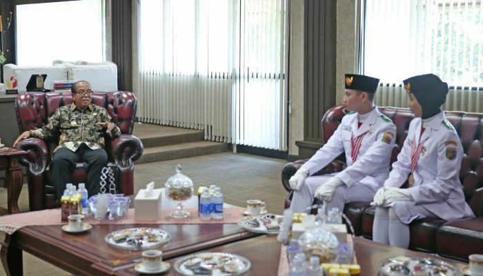 Dua Paskibraka Lampung yang Bertugas ke IKN Kunjungi Pj Gubernur Samsudin