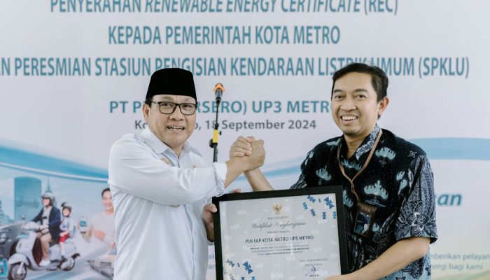 Kontribusi Nyata PLN atas Pembangunan Daerah Melalui PPJ, Pemkot Metro Anugerahkan Penghargaan